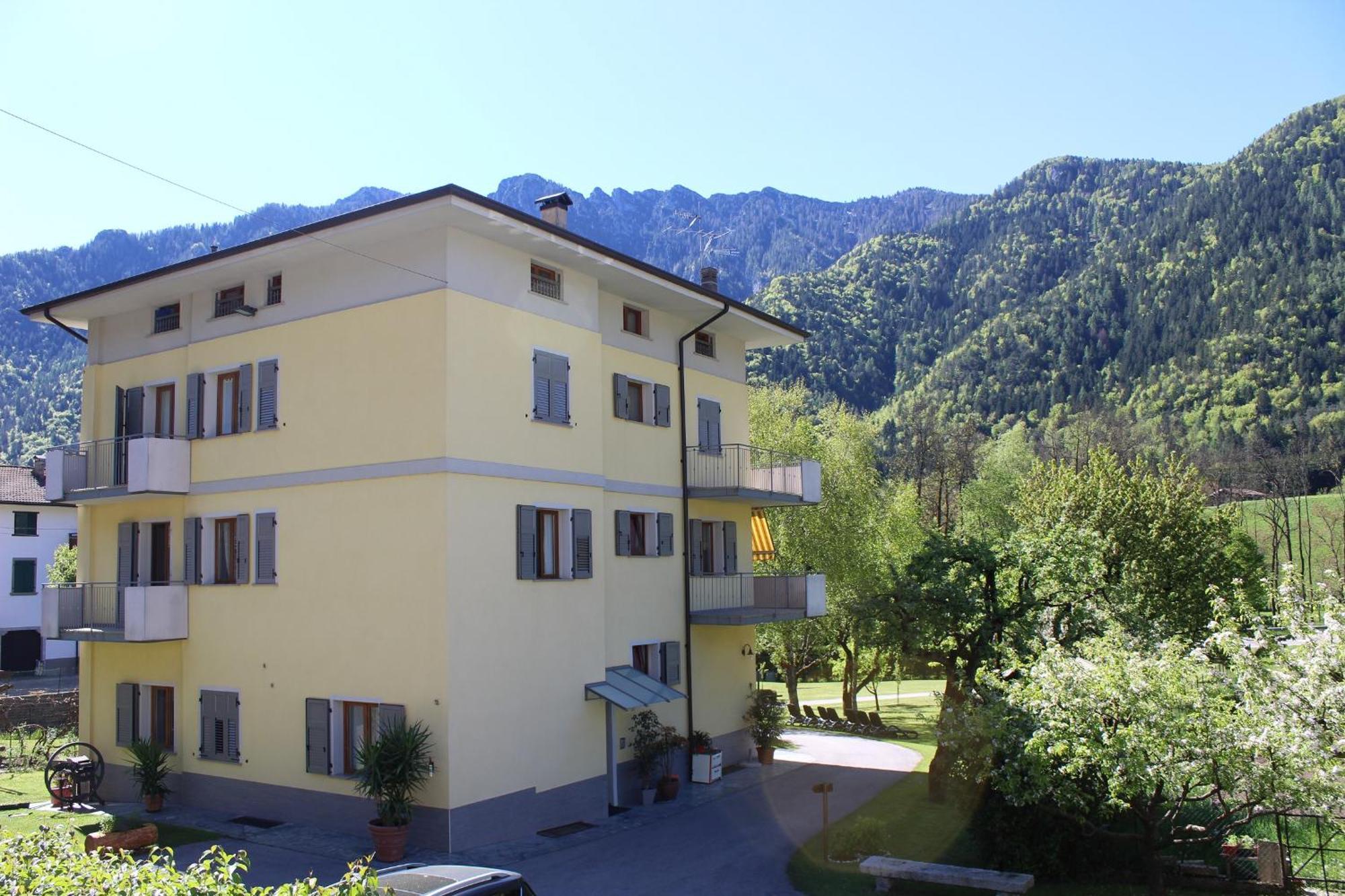 Residence Zecchini Tiarno di Sotto Dış mekan fotoğraf